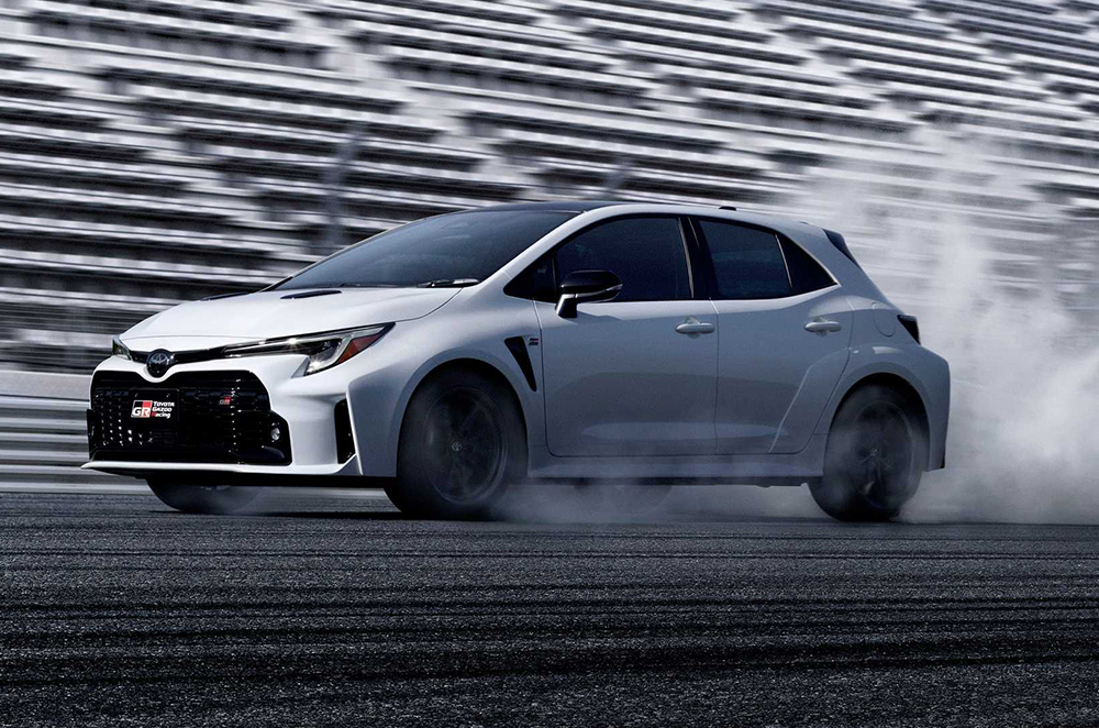 2023 Toyota GR Corolla debuts—The GR Yaris' bigger brother Autodeal