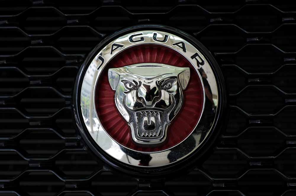 Jaguar XE R-Sport | Autodeal