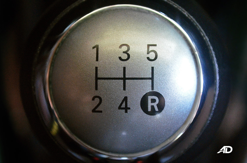3 Essential Things to Know About Your Car's Gear Shifter